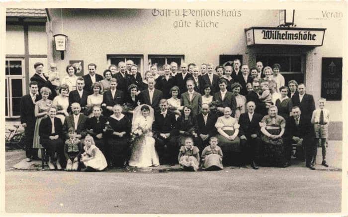 Ahnsen  Schaumburg Niedersachsen Ingrids Hochzeit Gruppenbild vor Gast- und Pens – Ansichtskarte Ahnsen