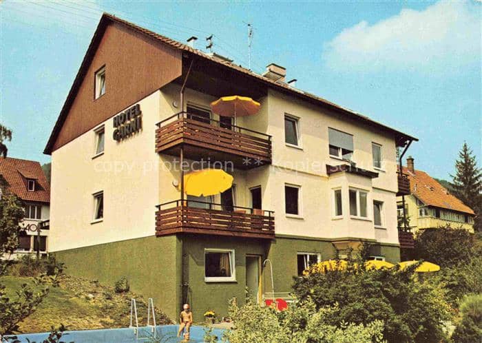 URACH Bad Reutlingen BW Hotel-garni-Baechi Schwimmerbecken Sonnenschirme Balkon – Ansichtskarte Bad Urach
