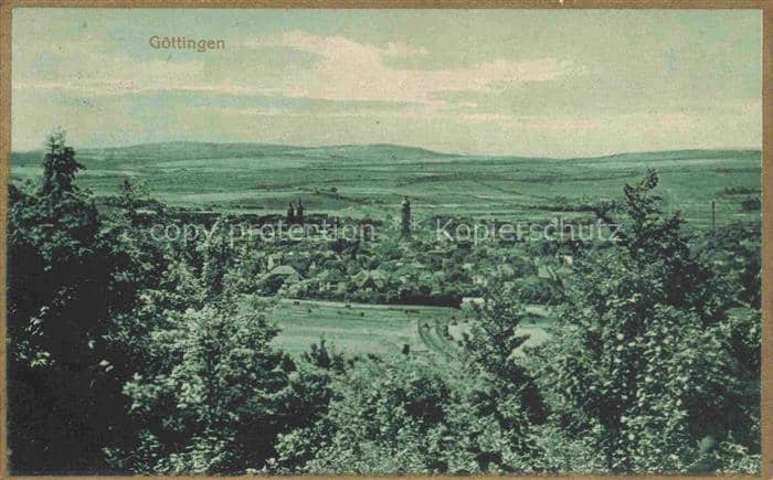 GoeTTINGEN  Niedersachsen Stadtpanorama Kirche Turm Baeume Huegel Tal Daecher – Ansichtskarte Göttingen