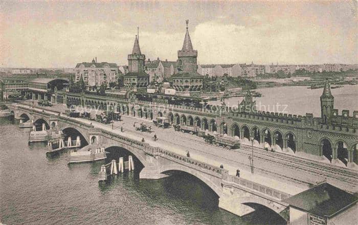 BERLIN  CITY Oberbaumbruecke Spree Bruecke U-Bahn Fuhrwerke Tuerme Stadtansicht – Ansichtskarte Berlin