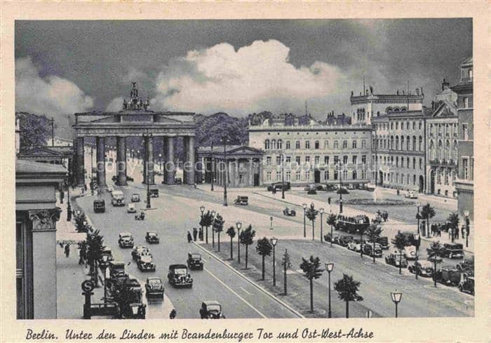 BERLIN  CITY Unter-den-Linden Brandenburger-Tor Ost-West-Achse Autos Prachtstras – Ansichtskarte Berlin