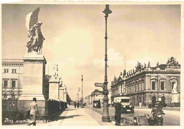 BERLIN  CITY Unter-den-Linden Schlossbruecke Engelskulpturen Zeughaus Prachtstra – Ansichtskarte Berlin