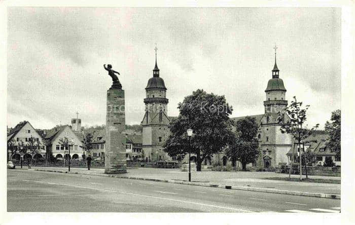 FREUDENSTADT BW Marktplatz Stadtkirche Gedenksaeule Schwarzwald Strassenszene Ba – Ansichtskarte Freudenstadt