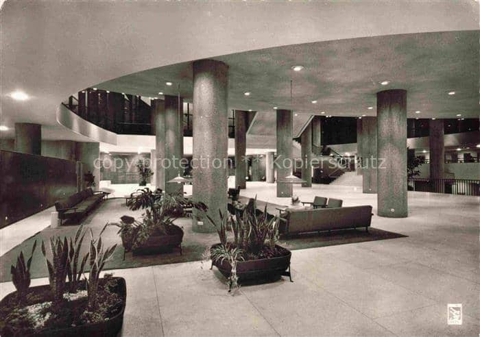 BERLIN  CITY Kongresshalle-im-Tiergarten Hauptfoyer Lobby Saeulen Pflanzen Moder – Ansichtskarte Berlin