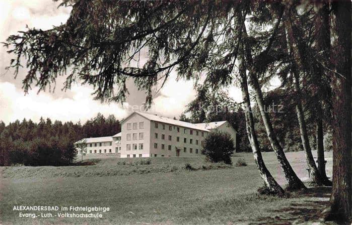 Bad Alexandersbad Volkshochschule Fichtelgebirge Wald Nadelbaum Wiese Gebaeude – Ansichtskarte Bad Alexandersbad