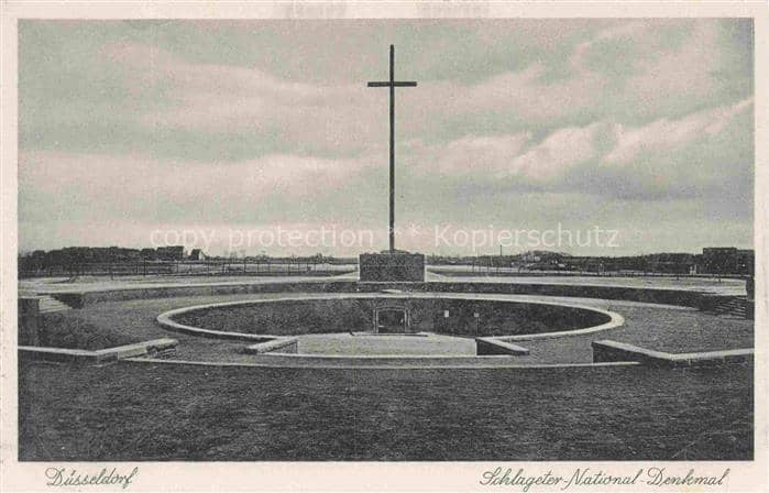 DuessELDORF  CITY Schlageter-National-Denkmal Kreuz Gedenkstaette Rundbecken Fre – Ansichtskarte Düsseldorf