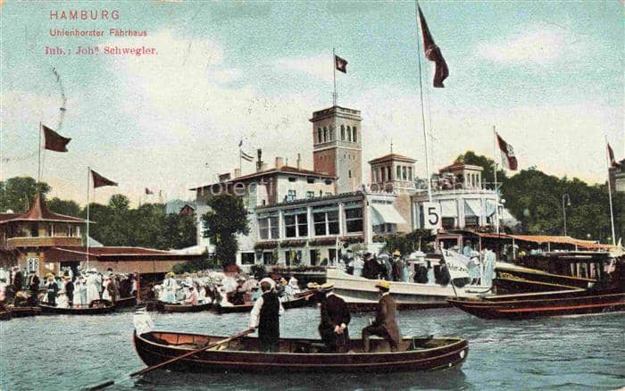 HAMBURG  CITY Uhlenhorster-Faehrhaus Alster Ruderboote Passanten Flaggen Bootsan – Ansichtskarte Hamburg