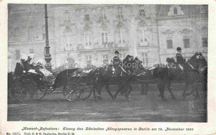 BERLIN  CITY Daenisches-Koenigspaar Kutsche Pferde Einzug Staatsbesuch Palast Ga – Ansichtskarte Berlin