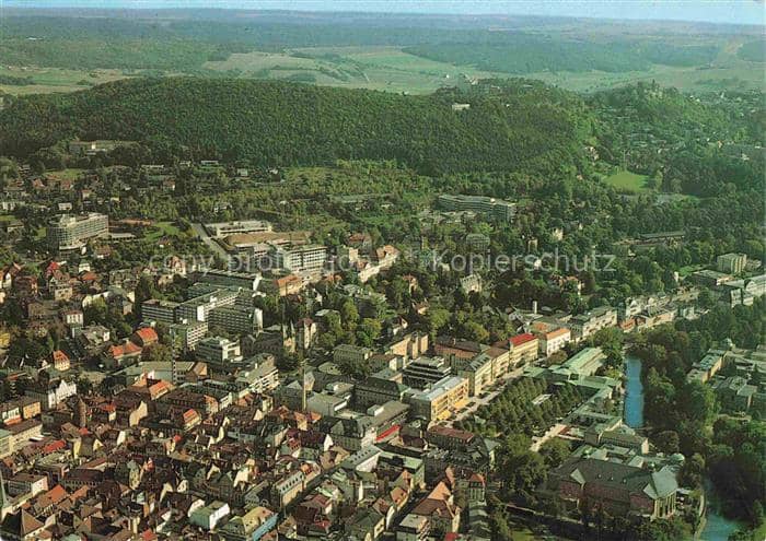 BAD KIssINGEN Bayern Luftbild Stadtansicht Fluss Kirche Wald Huegel – Ansichtskarte Bad Kissingen