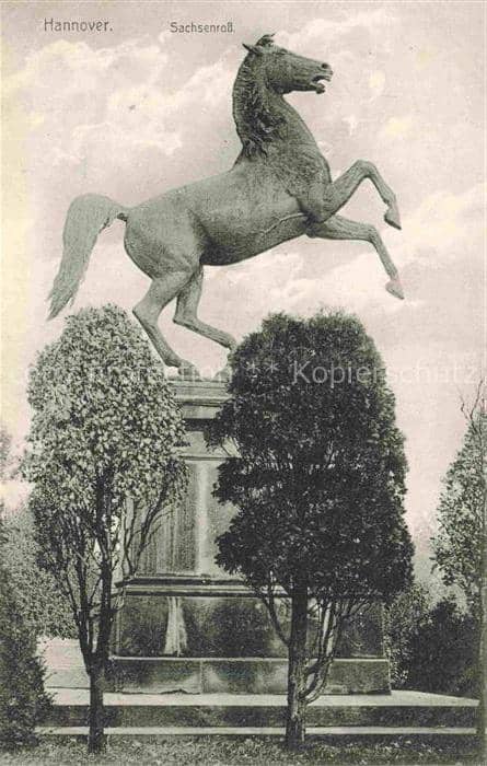 Badenstedt HANNOVER Sachsenross Pferd Denkmal Skulptur Baeume Sockel – Ansichtskarte Hannover
