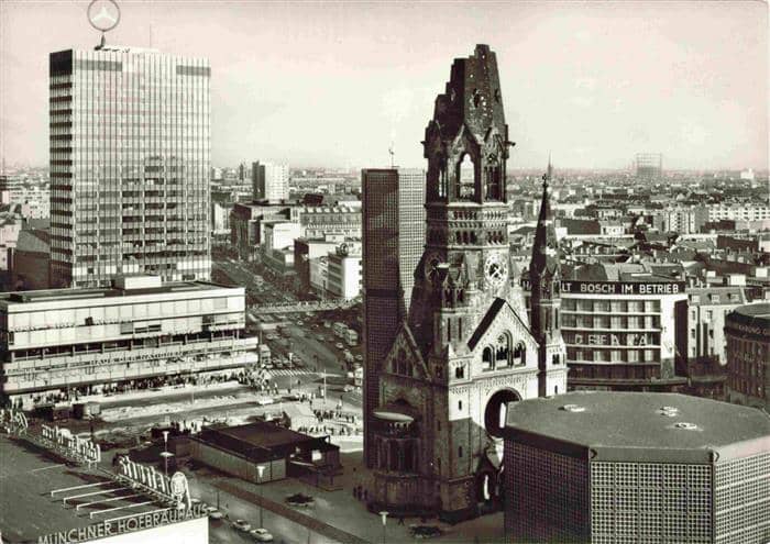 BERLIN  CITY Kaiser Wilhelm Gedaechtniskirche und Europa Center – Ansichtskarte Berlin