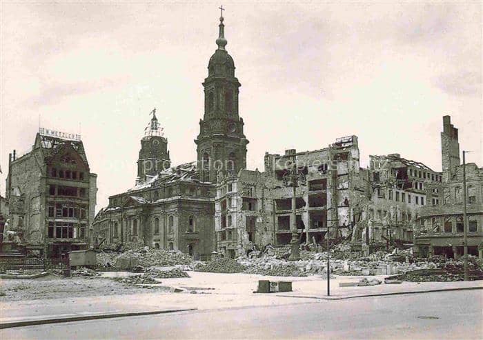 DRESDEN Elbe nach Zerstoerung 1945 Altmarkt mit Kreuzkirche – Ansichtskarte Dresden Elbe