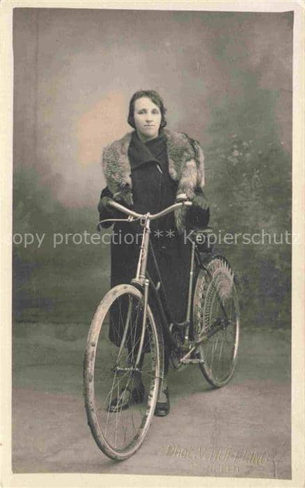 Fahrrad Bicycle Bicyclette Velo Bicicletta Bicicleta-- Frau – Ansichtskarte
