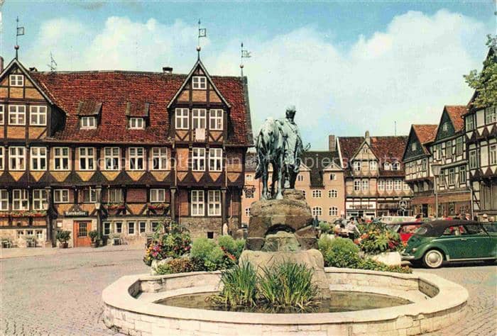 WOLFENBueTTEL Stadtmarkt Brunnen – Ansichtskarte Wolfenbüttel