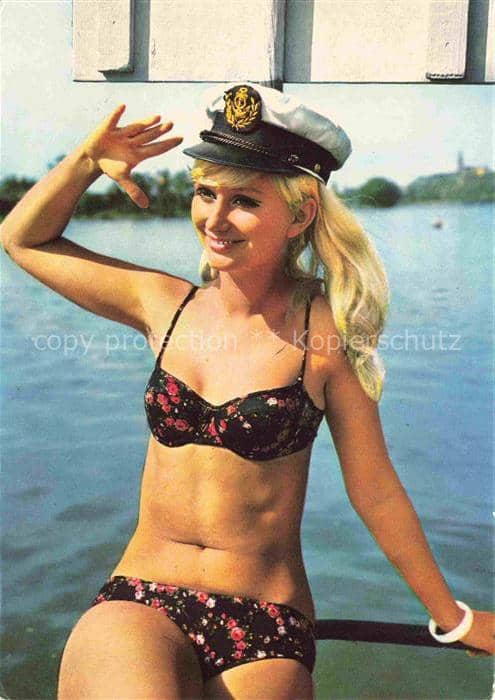 Bademode Swimwear Bain Costumi da Bagno Moda Bano-- Frau Hut – Ansichtskarte