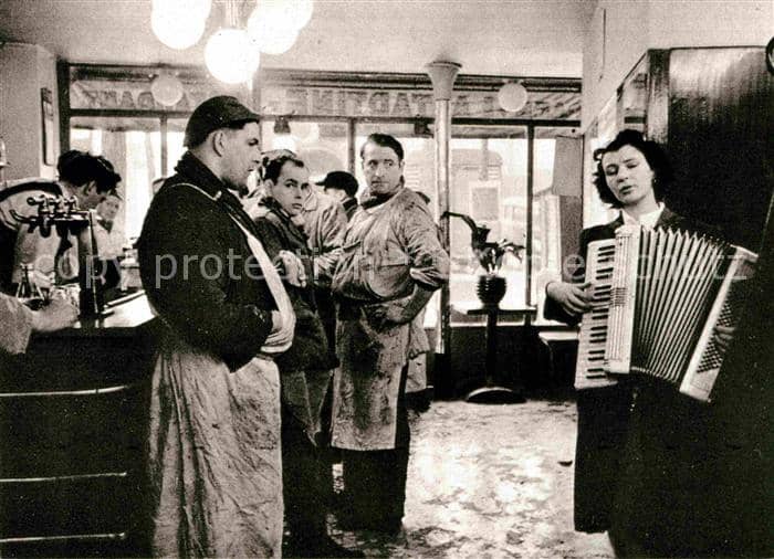 Fotograf Fotokunst Robert Doisneau Auch Metzger lieben Mus – Ansichtskarte