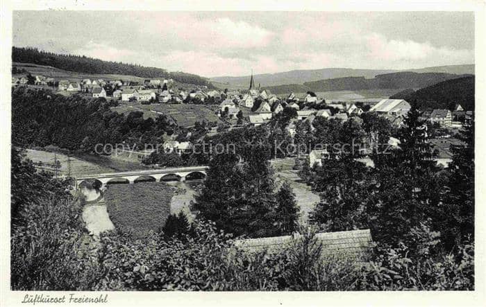 Freienohl Sauerland Meschede NRW Viadukt Kirchturm Tal Huegel Wald Sauerland Bru – Ansichtskarte Meschede