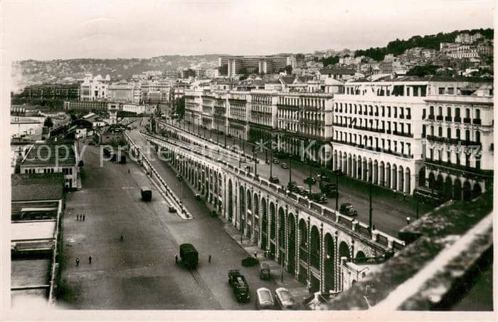 Alger Algerien Vue panoramique et perspective du Boulevard de la Republique – Ansichtskarte