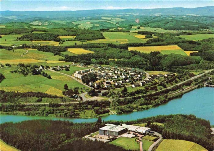Stade Biggesee Fliegeraufnahme mit Jugendherberge Biggesee – Ansichtskarte Olpe