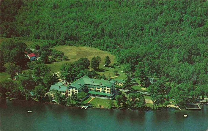 Lake Dunmore Vermont USA Lake Dunmore Hotel aerial view – Ansichtskarte Vermont