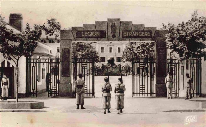 Sidi-Bel-Abes Sidi-Bel-Abbes Algerie Caserne de la Legion Etrangers – Ansichtskarte