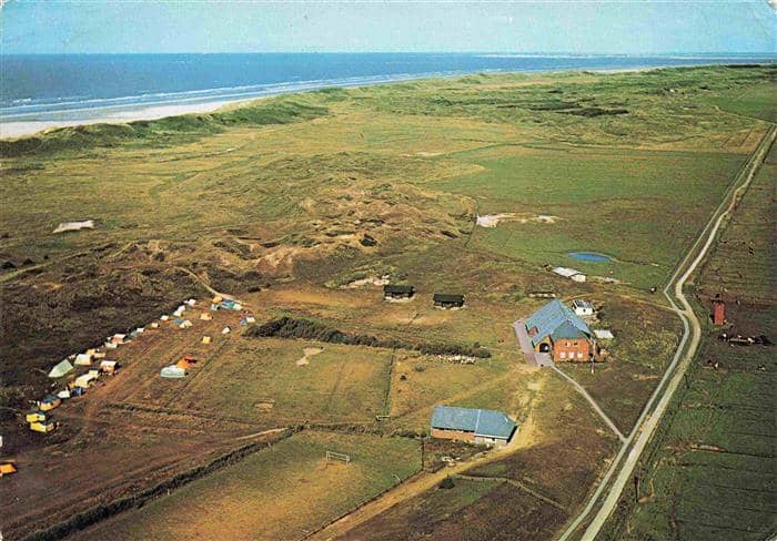 Langeoog Nordseebad Fliegeraufnahme mit Jugendherberge – Ansichtskarte Langeoog