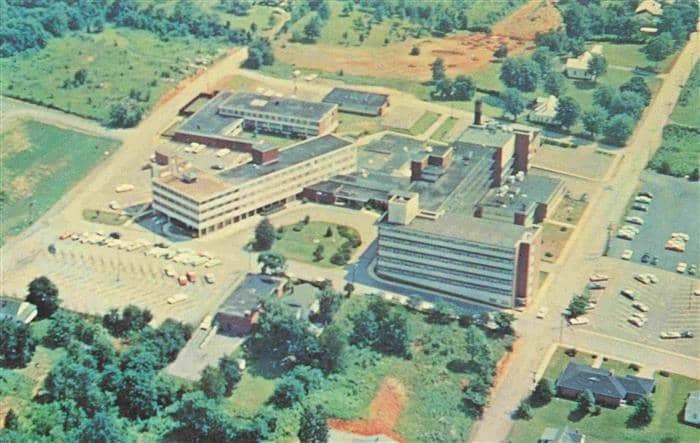 Bristol Tennessee USA Aerial View of Bristol Memorial Hospital – Ansichtskarte Bristol