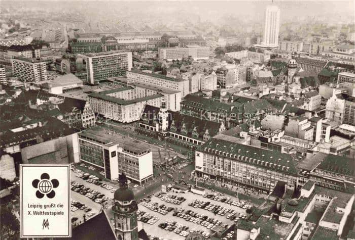 LEIPZIG Sachsen Marktplatz Altes-Rathaus Fliegeraufnahme Stadtpanorama Weltfests – Ansichtskarte Leipzig