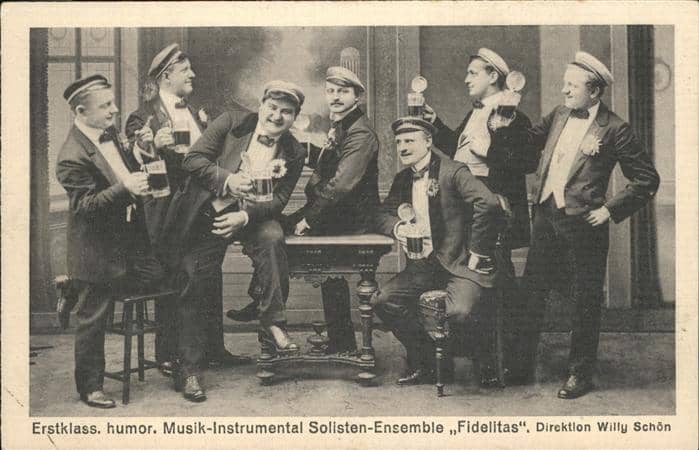 Musikanten Solisten Ensemble – Ansichtskarte