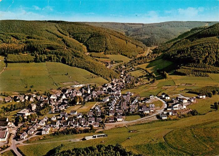 Boedefeld Schmallenberg Hochsauerlandkreis NRW Fliegeraufnahme – Ansichtskarte Schmallenberg
