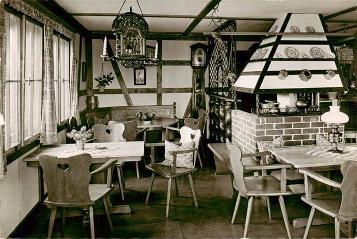 Bischofsheim Rhoen Rhoenhaeuschen Berggasthof Pension Gastraum – Ansichtskarte Bischofsheim a.d.Rhön
