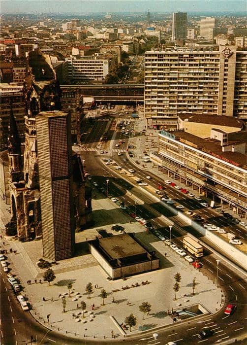BERLIN  CITY Blick vom Europa Center auf Gedaechtniskirche mit Hardenbergstrasse – Ansichtskarte Berlin