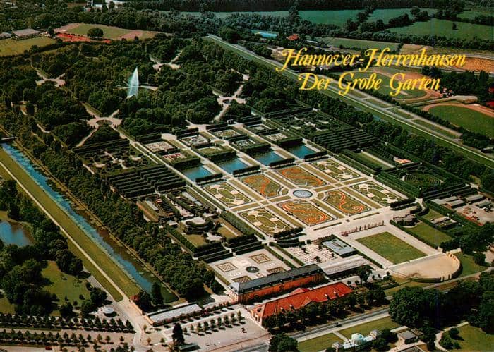 Herrenhausen HANNOVER Grosser-Garten Luftbild Barockgarten Fontaene Kanaele Part – Ansichtskarte Hannover