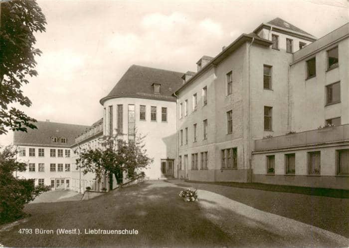 Bueren Westfalen Paderborn NRW Liebfrauenschule Schulgebaeude Innenhof Westfalen – Ansichtskarte Büren