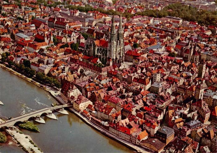 REGENSBURG Bayern Dom Donau Steinerne-Bruecke Altstadt Luftaufnahme Daecher Turm – Ansichtskarte Regensburg