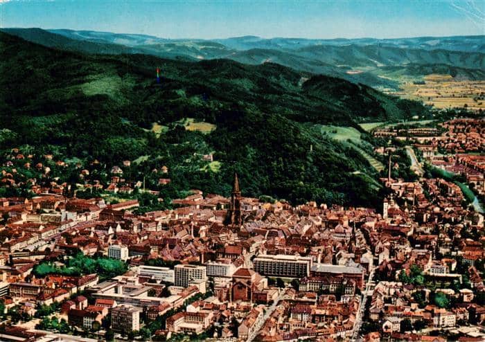 FREIBURG Breisgau BW Schwarzwald Muenster Luftaufnahme Altstadt Daecher Berge Ta – Ansichtskarte Freiburg im Breisgau