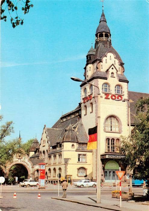 LEIPZIG Sachsen Zoo Kongresshalle Messestadt DDR Eingang Turm Strassenszene – Ansichtskarte Leipzig