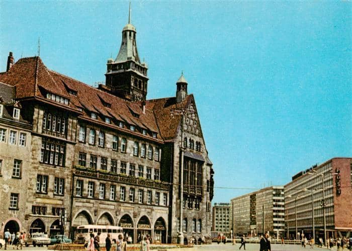 CHEMNITZ Sachsen Rathaus Marktplatz Altbau Kaufhaus Passanten Strassenszene – Ansichtskarte Chemnitz