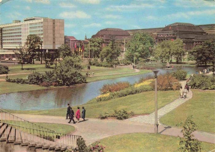 LEIPZIG Sachsen Messestadt Blick zum Schwanenteich Hotel Stadt Leipzig Hauptbahn – Ansichtskarte Leipzig