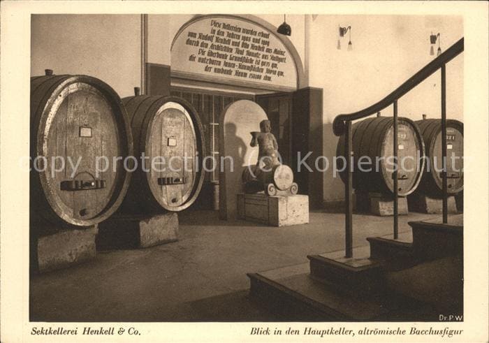 Alkohol Sektkellerei Henkell &amp; Co. Bacchusfigur – Vorderseite