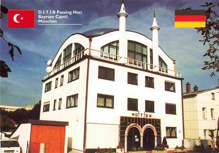 Muenchen Bayern D.I.T.I.B. Passing Haci Bayram Camii Moschee – Vorderseite