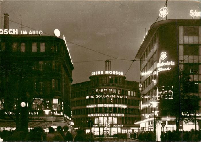 DuessELDORF  CITY Corneliusplatz Nachtaufnahme Metro-Goldwyn-Mayer Creme-Mouson – Vorderseite