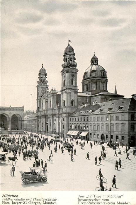 Muenchen Bayern Feldherrnhalle und Theatinerkirche – Přední strana