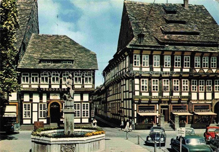 Einbeck Northeim Niedersachsen Markt Brodhaus Rats-Apotheke Fachwerk Brunnen – Vorderseite