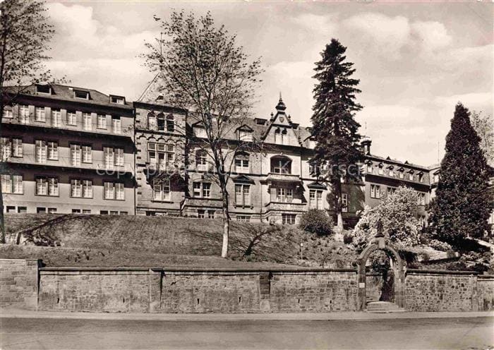 FREIBURG Breisgau BW Loretto-Krankenhaus Gruenderzeit-Gebaeude Garten Steinmauer – Front