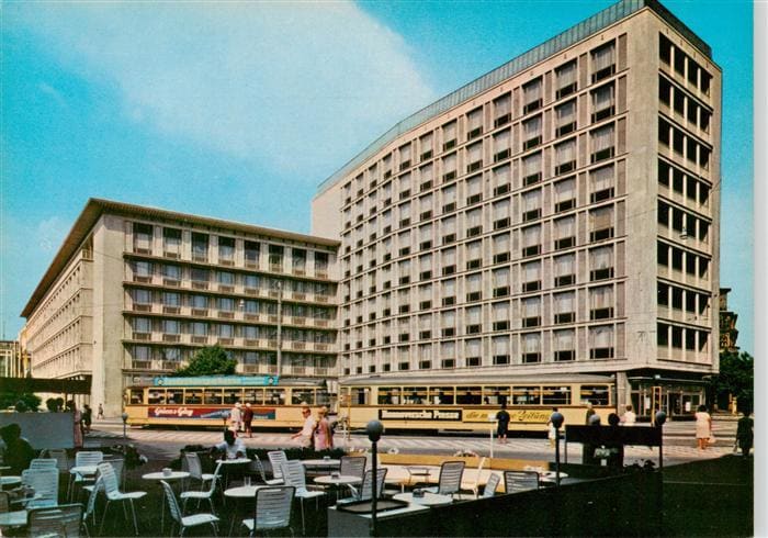 HANNOVER CITY Landesbank Georgsplatz Strassenbahn Hochhaus Stadtplatz Passanten – Vorderseite
