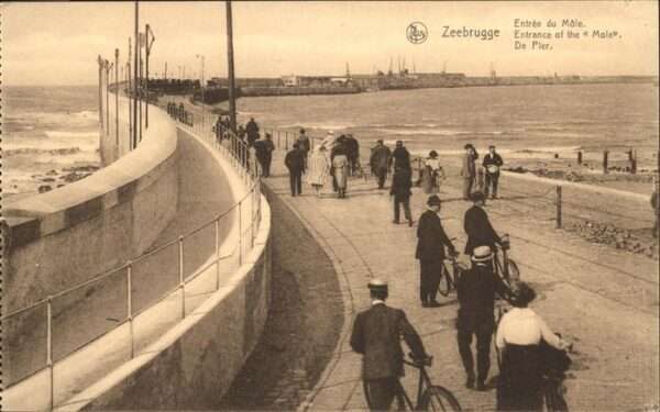 Zeebrugge Entree du Mole Pier
