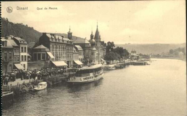Dinant Wallonie Qiau de Meuse Dampfer