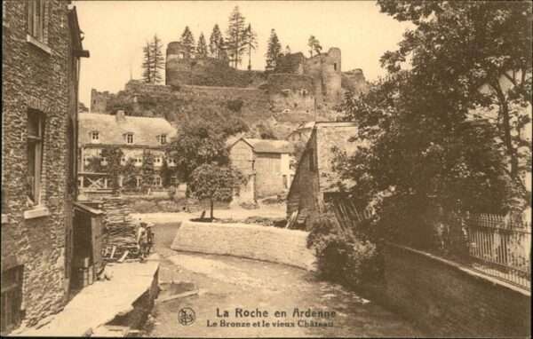 Ardenne-Houyet La Roche Bronze et le vieux Chateau