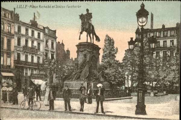 Lille Antwerpen Place Richebe et Statue Fardherbe Later
